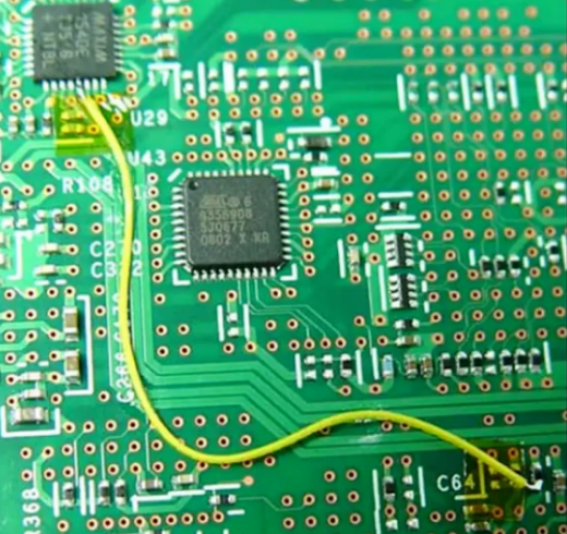 Blog perusahaan terbaru tentang Small Jumpers, Big Impact: A Complete Guide to Jumper Usage in PCB Design